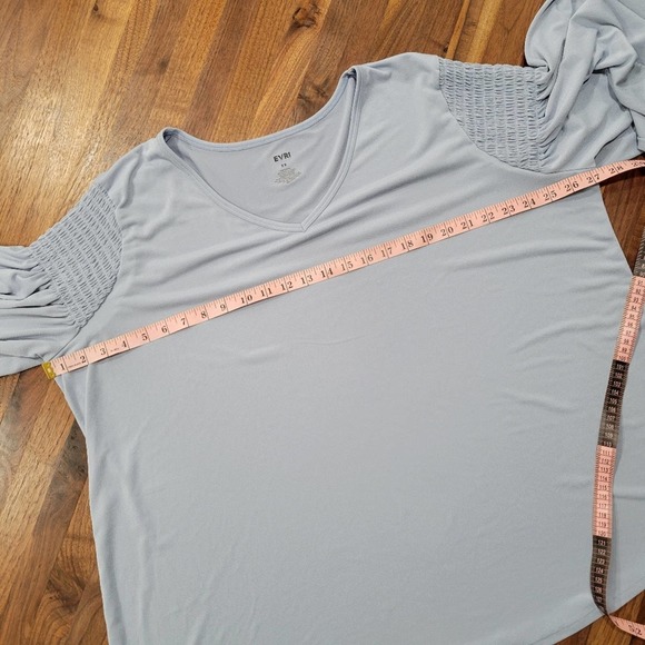 Evri Flutter Sleeve Top Size 2x - Picture 2 of 5